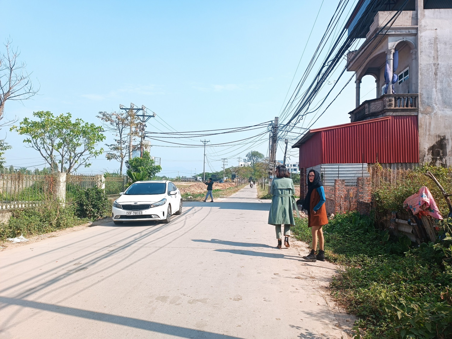 Chính chủ cần bán 89m2 đất thổ cư trục chính thôn Bạch Đa xã Kim Hoa huyện Mê Linh